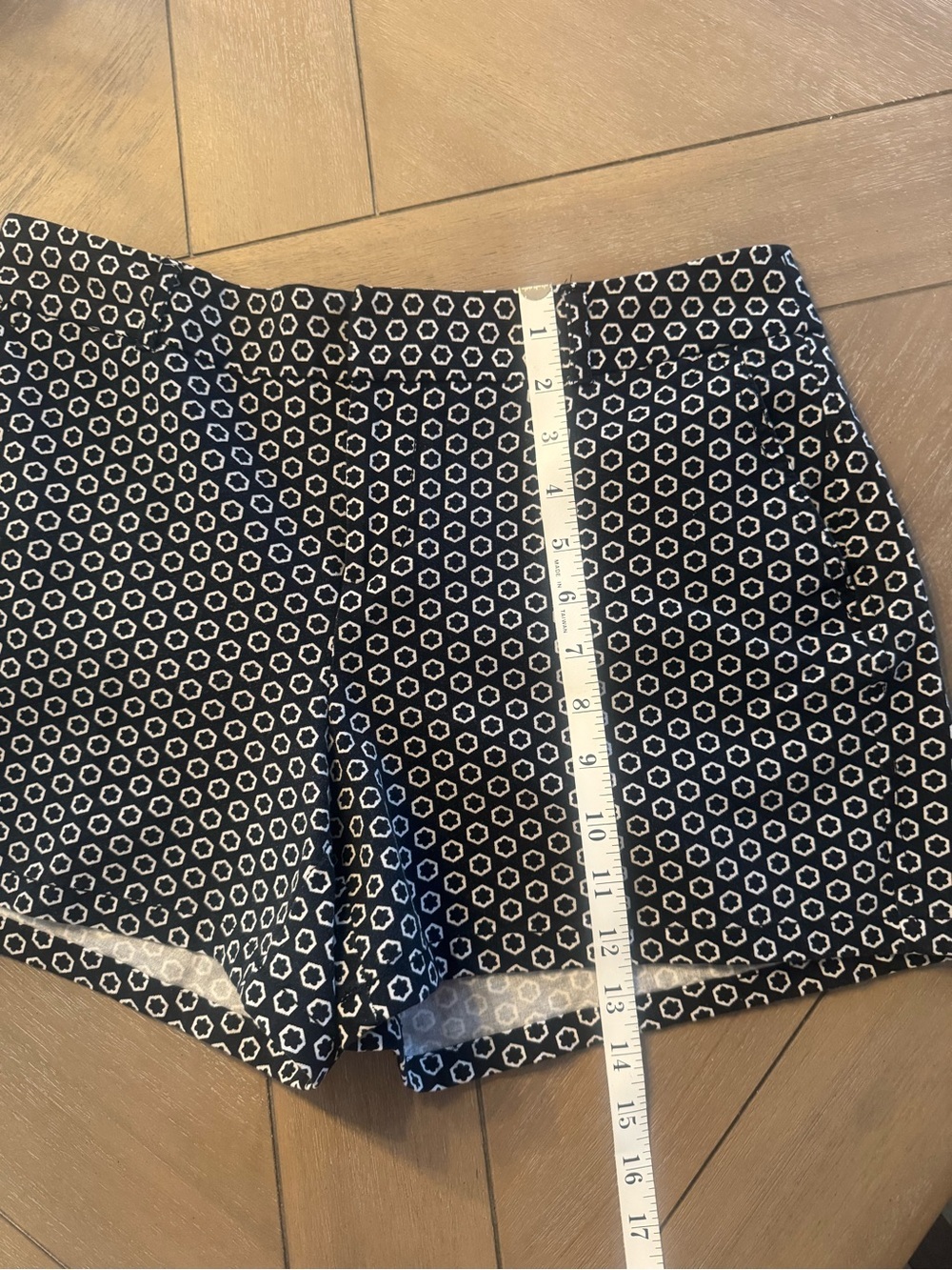 Elle Black Shorts with a White Geometric and Floral Pattern - Picture 6 of 8